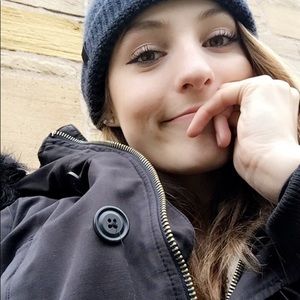 Meet your Posher, Georgia